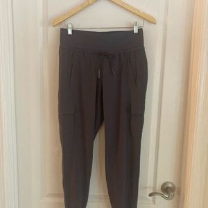 Athleta Jogger Pant New 10 way stretch Beautiful Brown color original price 149$